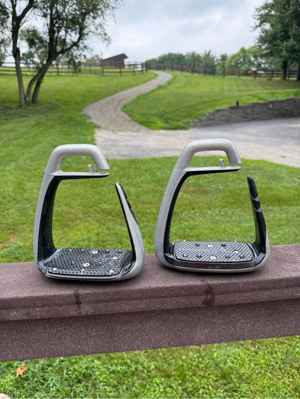 Silver and Black Equestrian Safety Stirrups - Non-slip wide foot bed. - Picture 1 of 4